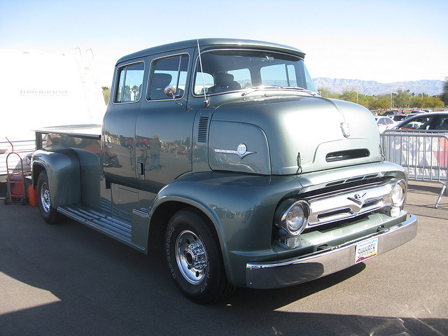 Ford C-600 COE