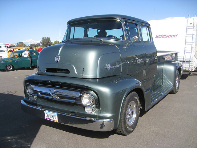 Ford C-600 COE