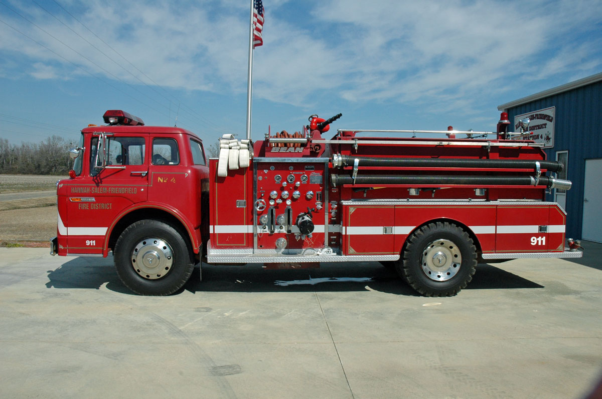 Ford C-900 tanker