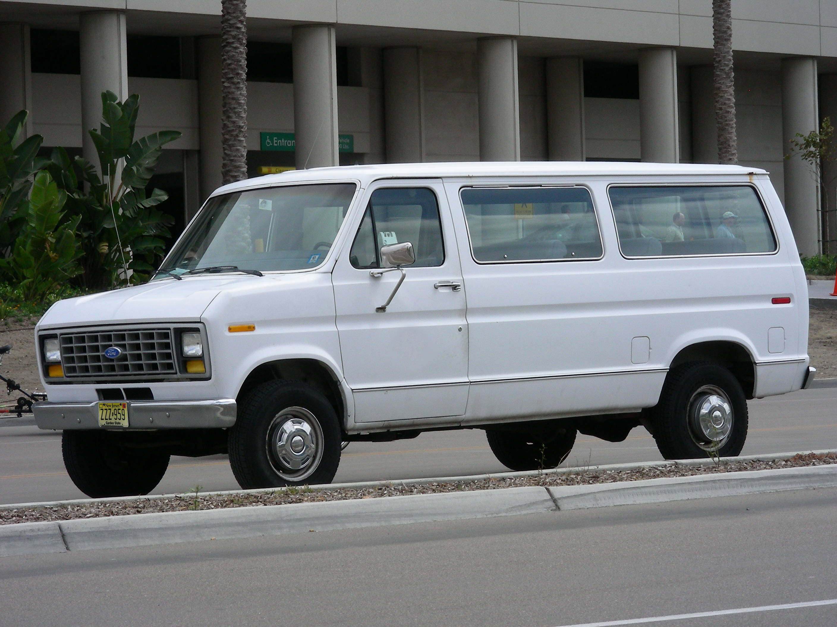 Ford Club Wagon