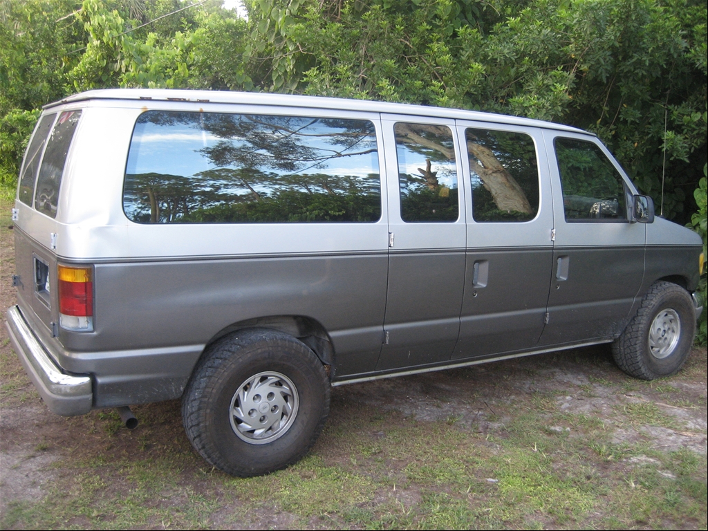 Ford Club Wagon