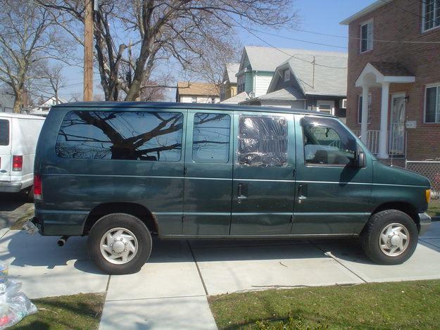 Ford Club Wagon XLT