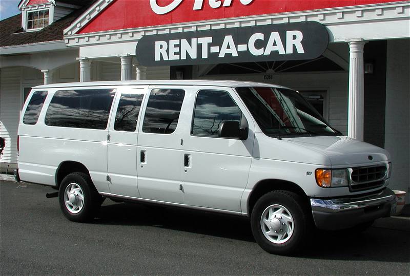 Ford Club Wagon XLT