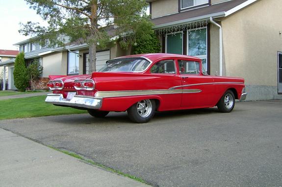 Ford Custom 300 sedan