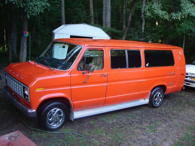 Ford Econoline SuperWagon - specs, photos, videos and more on TopWorldAuto