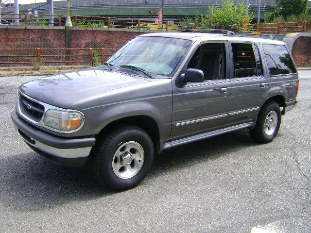 Ford Explorer XL