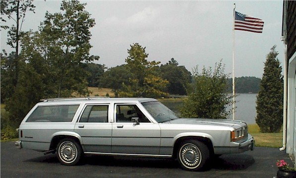 Ford LTD Crown Victoria LX Wagon