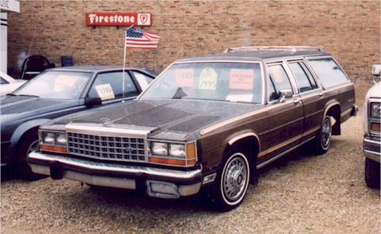 Ford LTD Crown Victoria LX Wagon