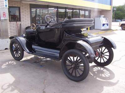 Ford Model 82A Deluxe Tudor