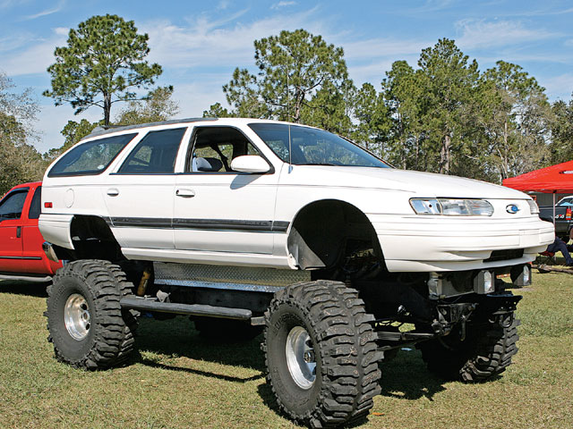 Ford Taurus GL 30 Wagon