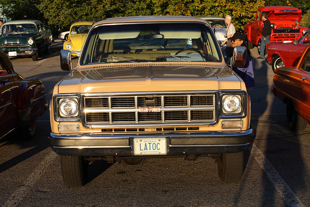 GMC Sierra Classic Suburban