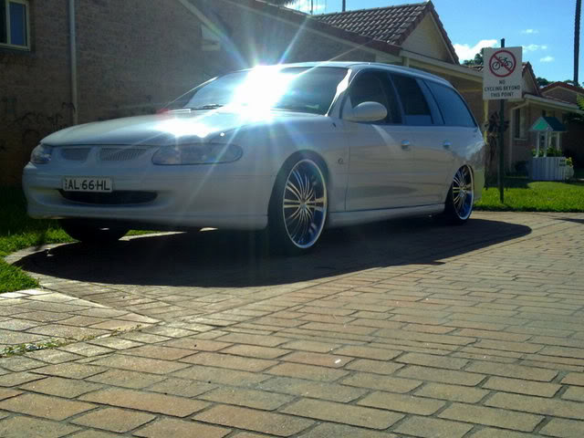 Holden Commodore Olympic 38 V6 VT