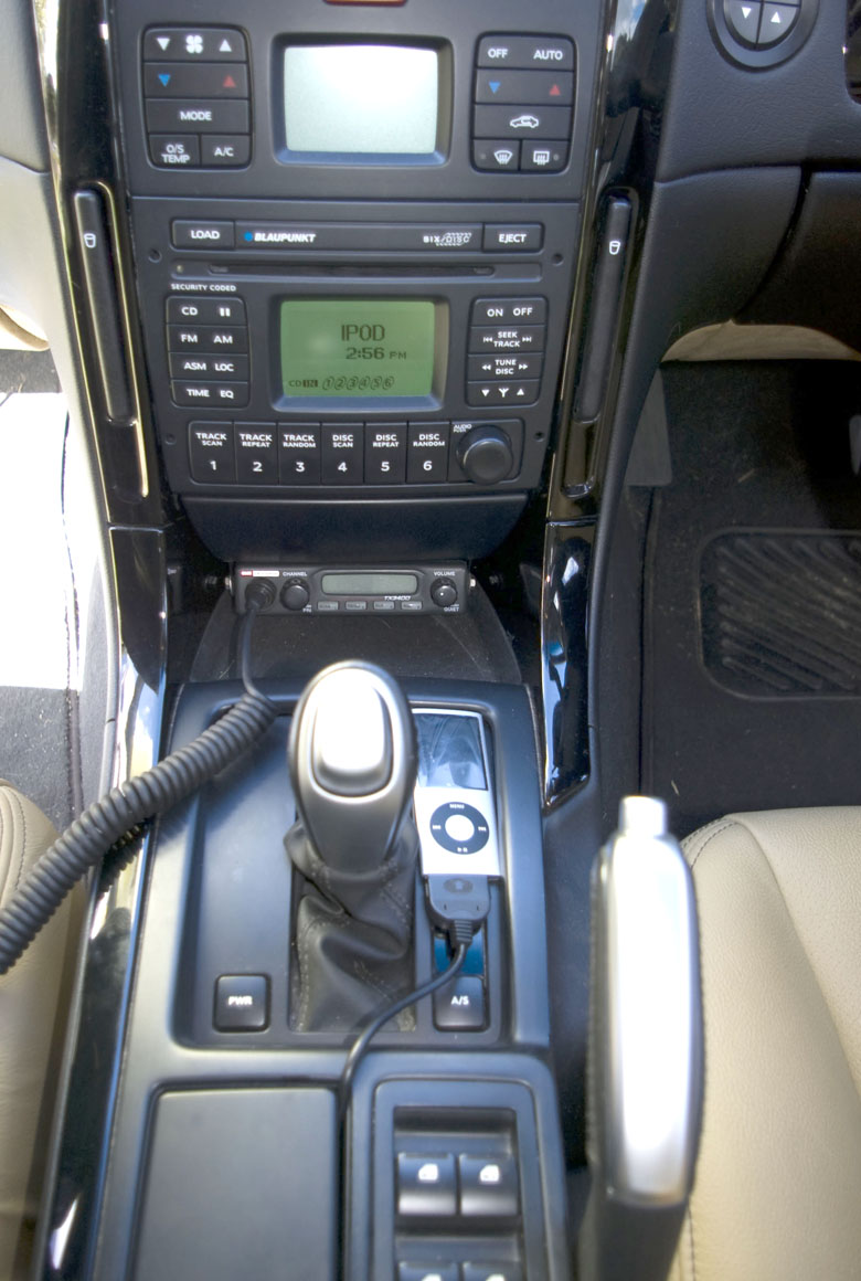 Holden Adventra CX6