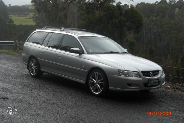 Holden Commodore Acclaim Wagon V6