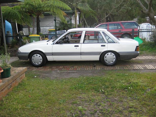 Holden Commodore Berlina 30 VL