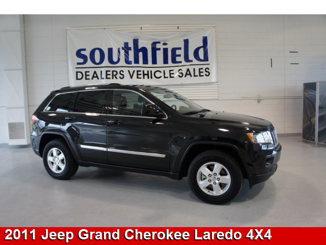 Jeep Grand Cherokee Sport 4x4