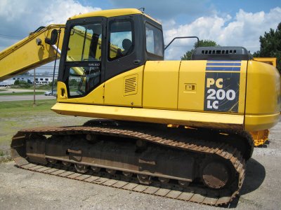 Komatsu PC-200