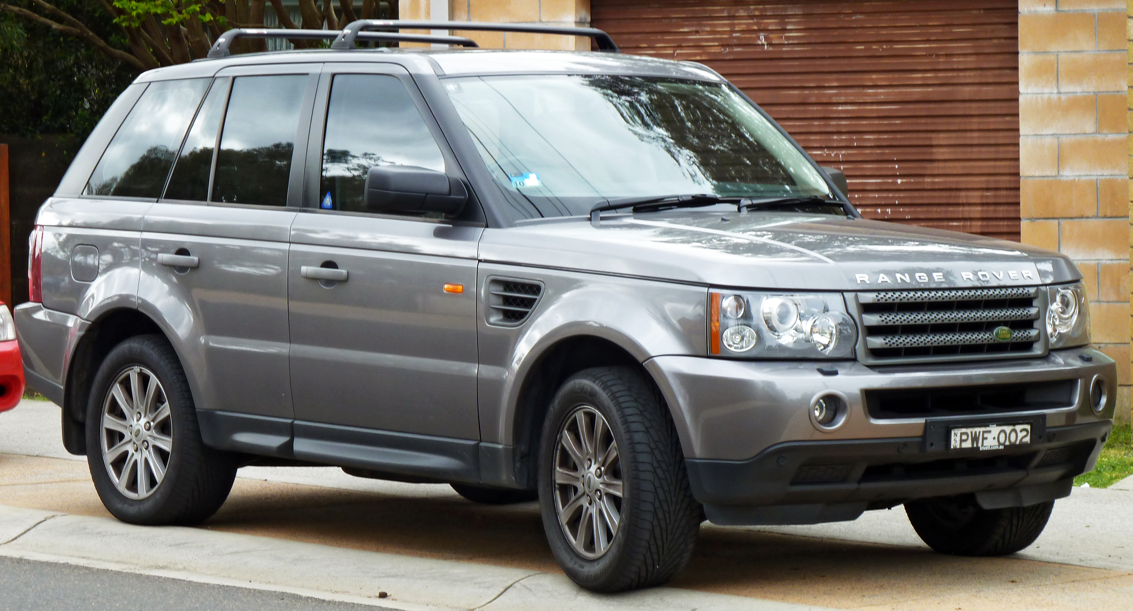 Land Rover Range Rover 44
