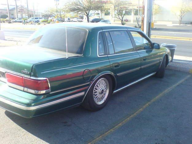 Lincoln Continental Signature Series