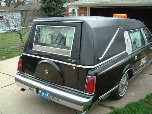 Lincoln Continental Town Car hearse