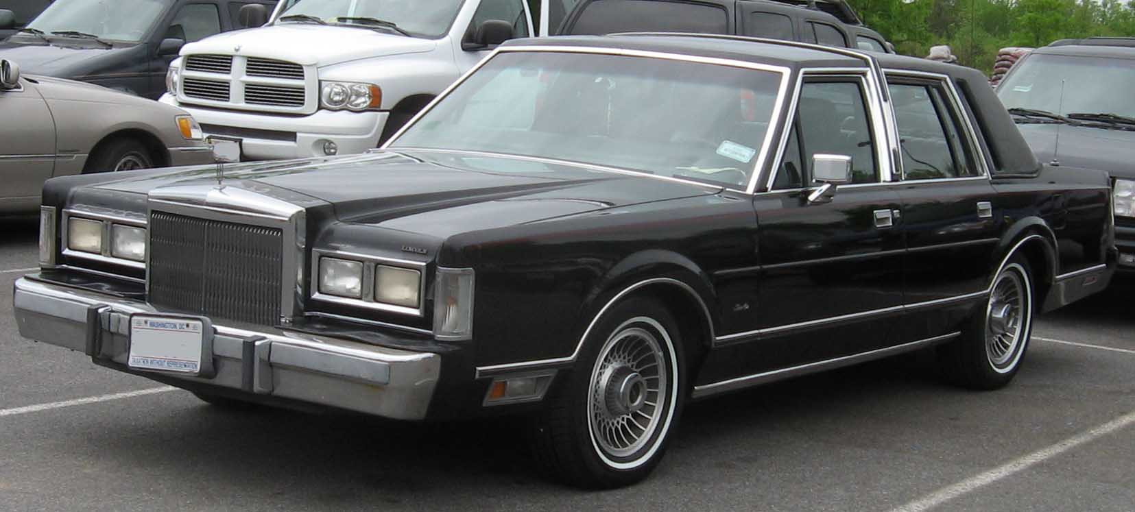 Lincoln Town Coupe
