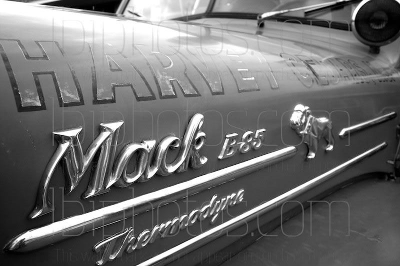 Mack B85