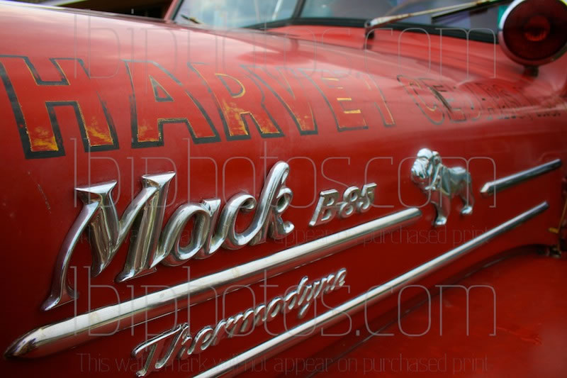 Mack B85