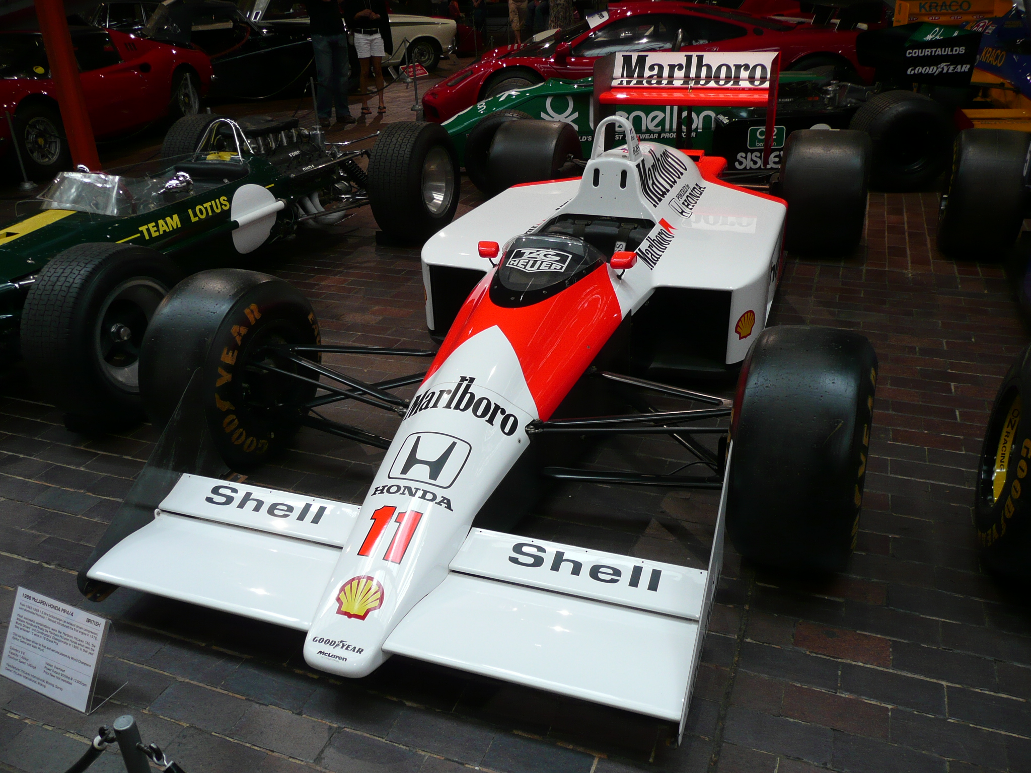 McLaren MP43 formula 1