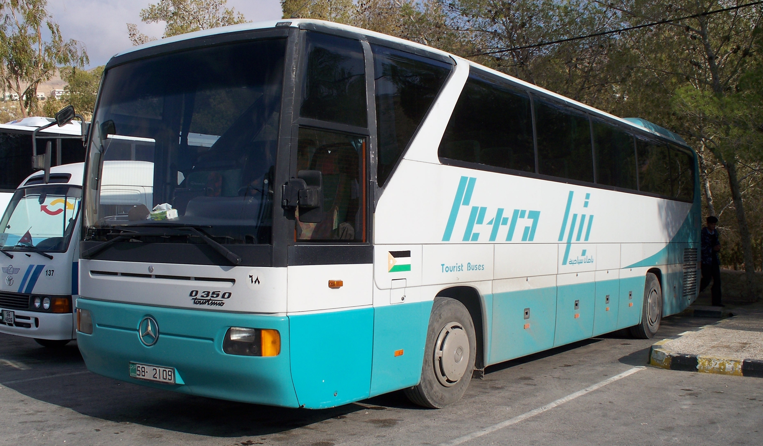 Автобус Mercedes Benz o350