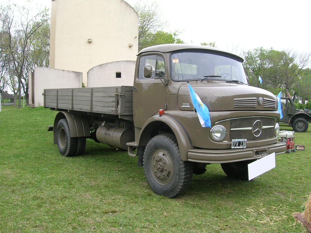 Mercedes-Benz 1113