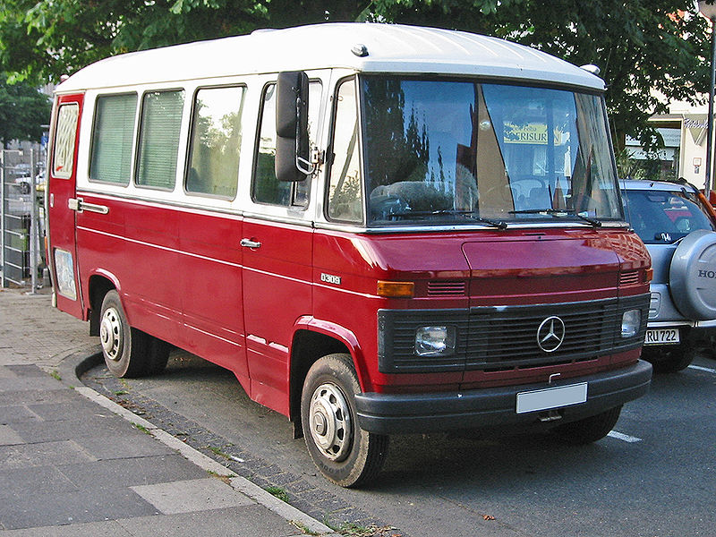 Mercedes-Benz 207D