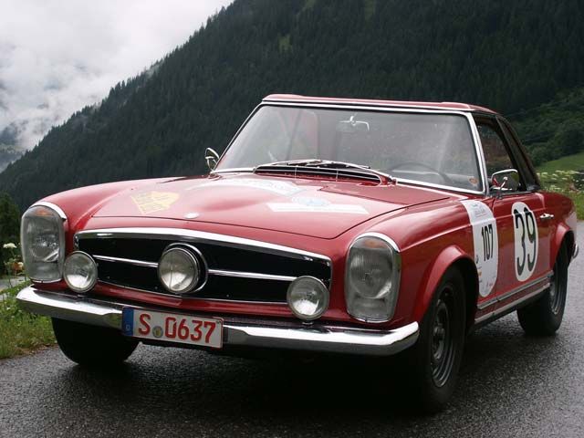 Mercedes-Benz 230 SL Coupe