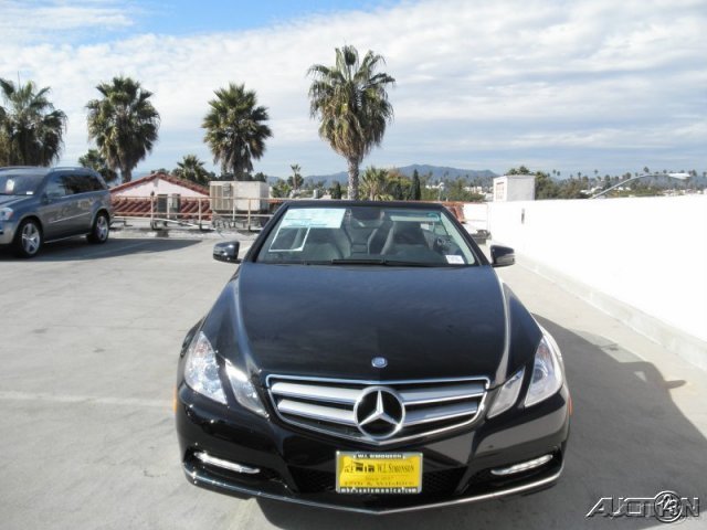 Mercedes-Benz D403