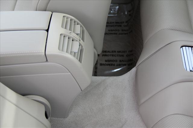 Mercedes-Benz D403