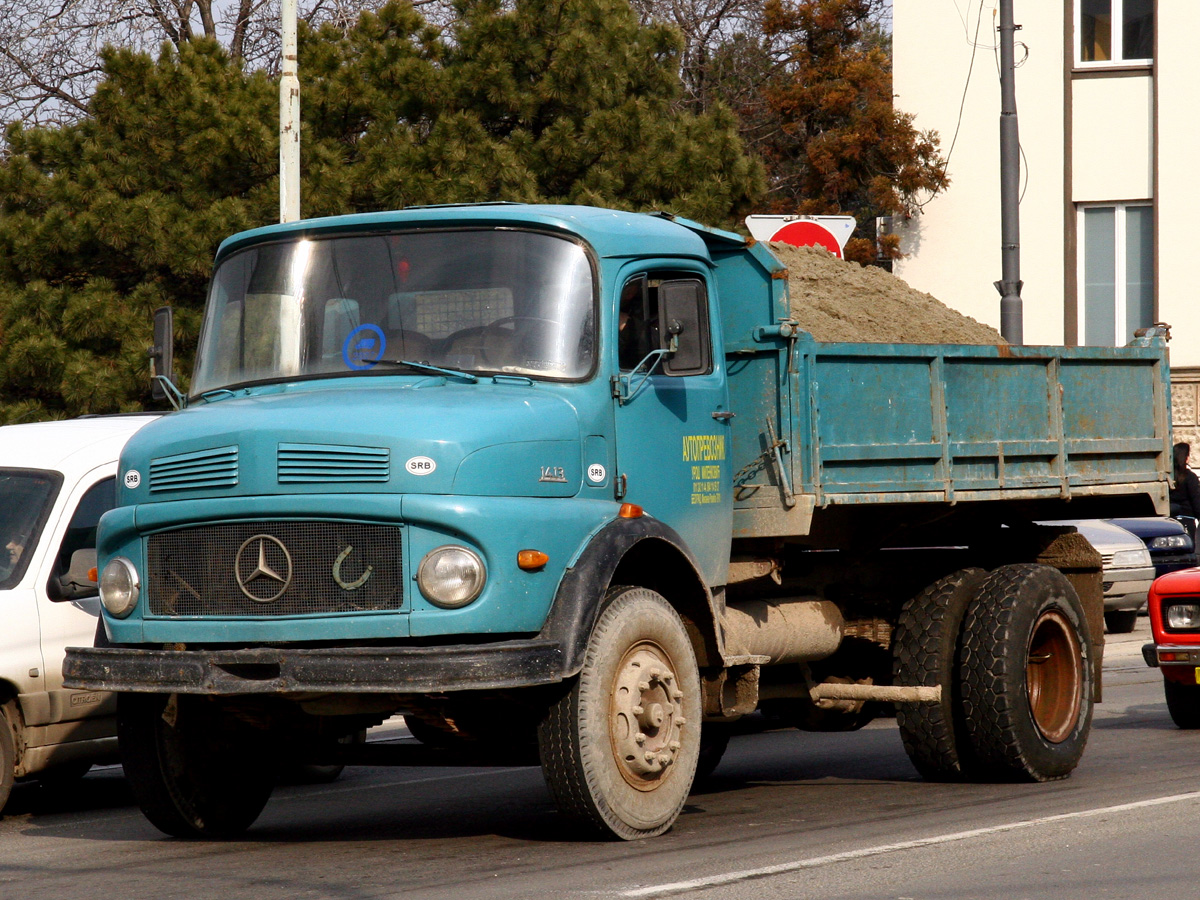 Mercedes-Benz L1413