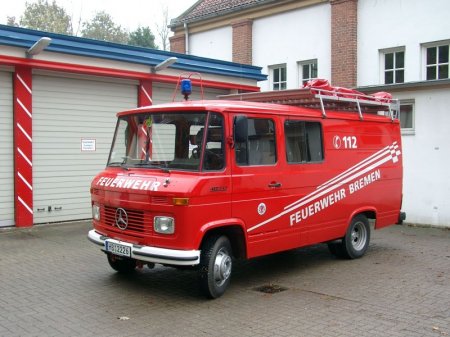 Mercedes-Benz L407