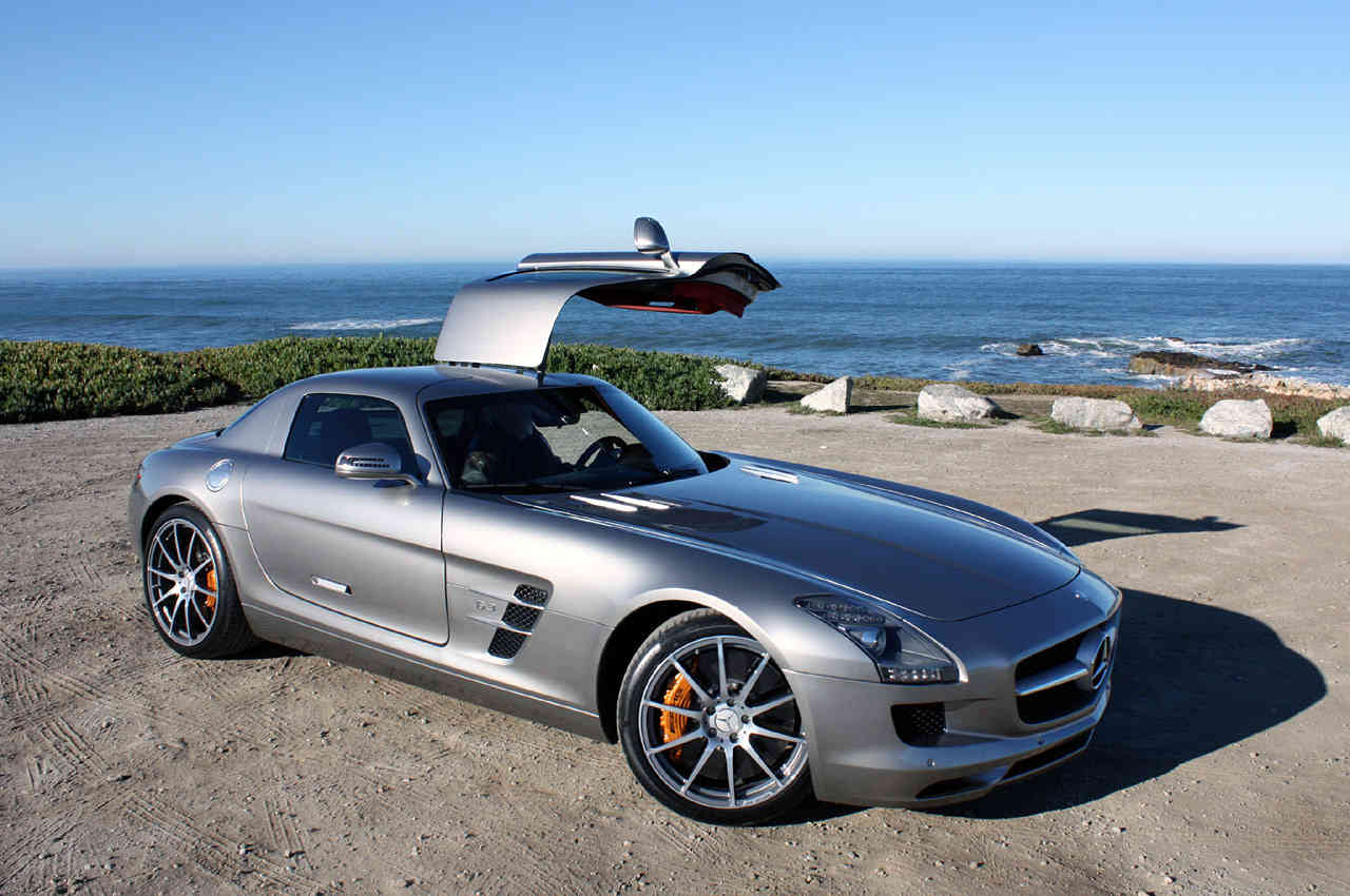 Мерседес SLS AMG черный красный