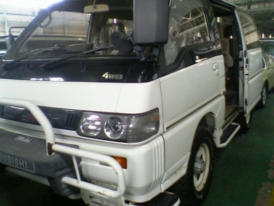 Mitsubishi Delica Star Wagon Turbo-D 25 4WD