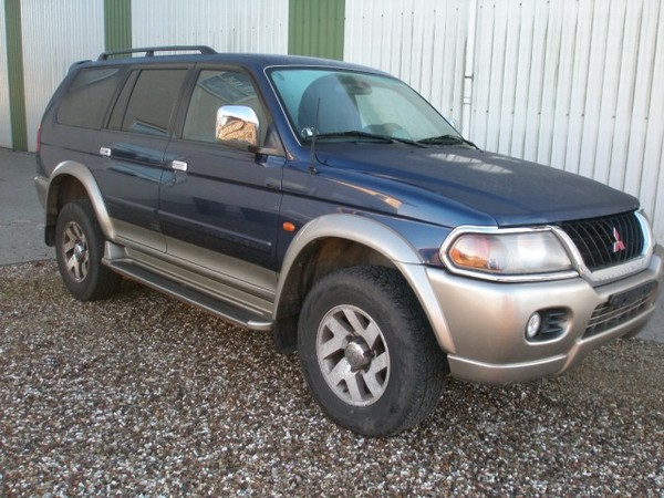 Mitsubishi Pajero 2800 V6