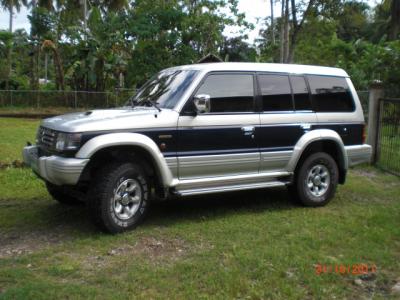 Mitsubishi Pajero Exceed 2800 Turbo Wagon