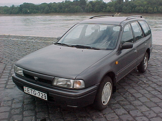 Nissan Sunny Wagon