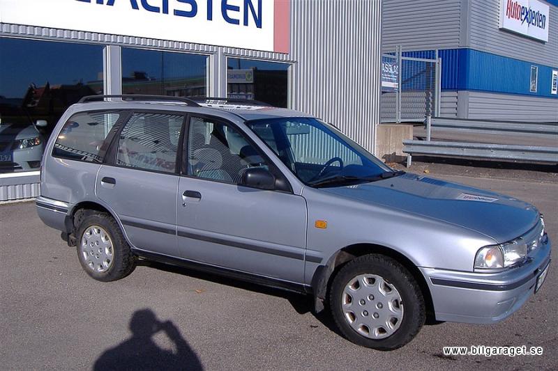 Nissan Sunny Combi