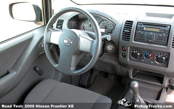 Nissan Frontier XE