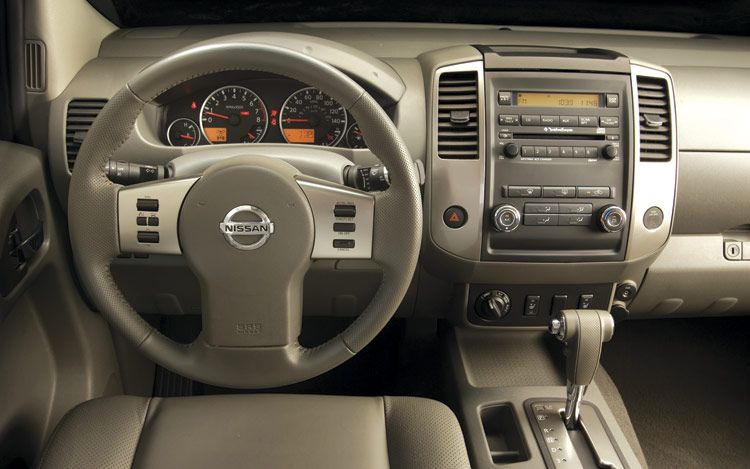 Nissan Frontier XE
