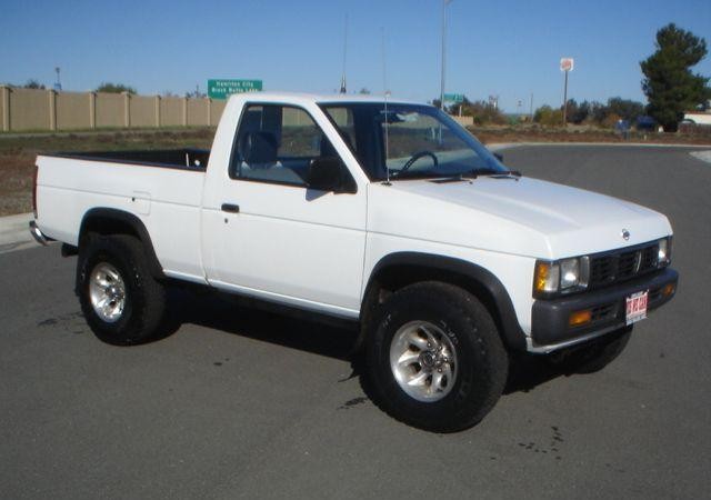 Nissan Pick-Up XE