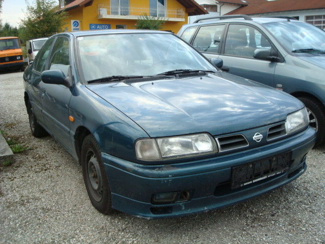 Nissan Primera SLX