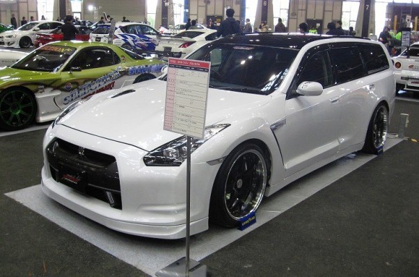 Nissan Stagea RS260