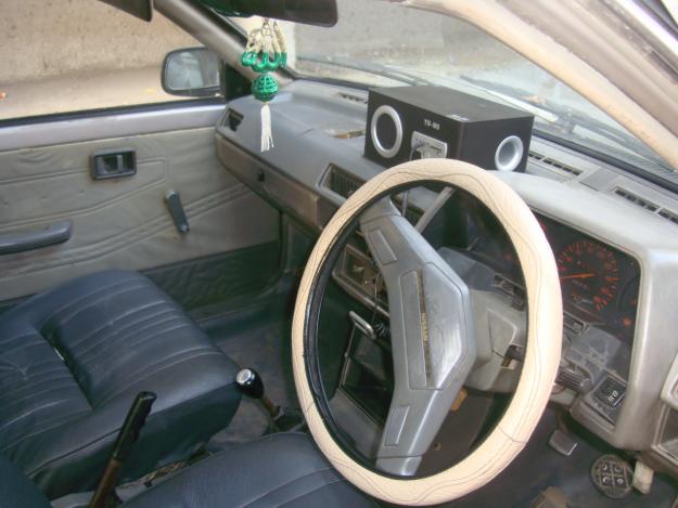 Nissan Sunny DX 6-doors