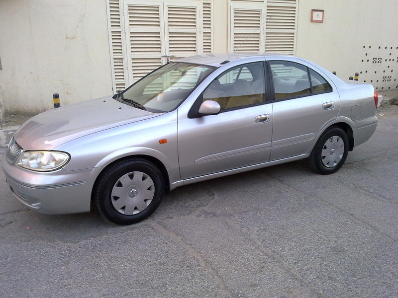 Nissan sunny ex saloon