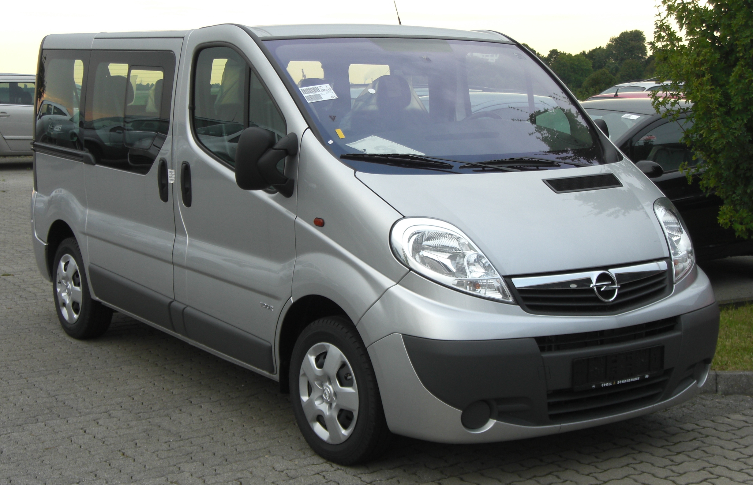 Opel Vivaro Combi Specs Photos Videos And More On Topworldauto